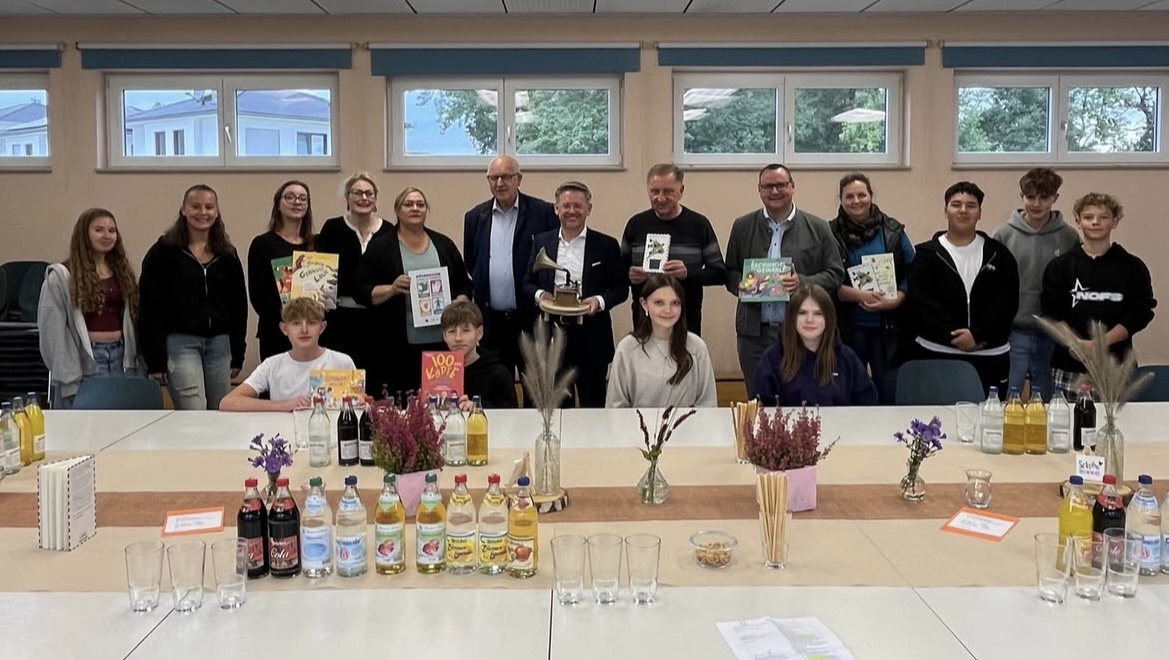 MdL Tobias Reiß in der Bücherei Sassanfahrt